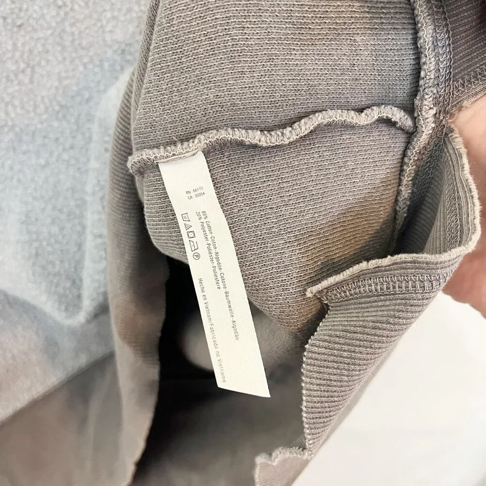 pullover neck